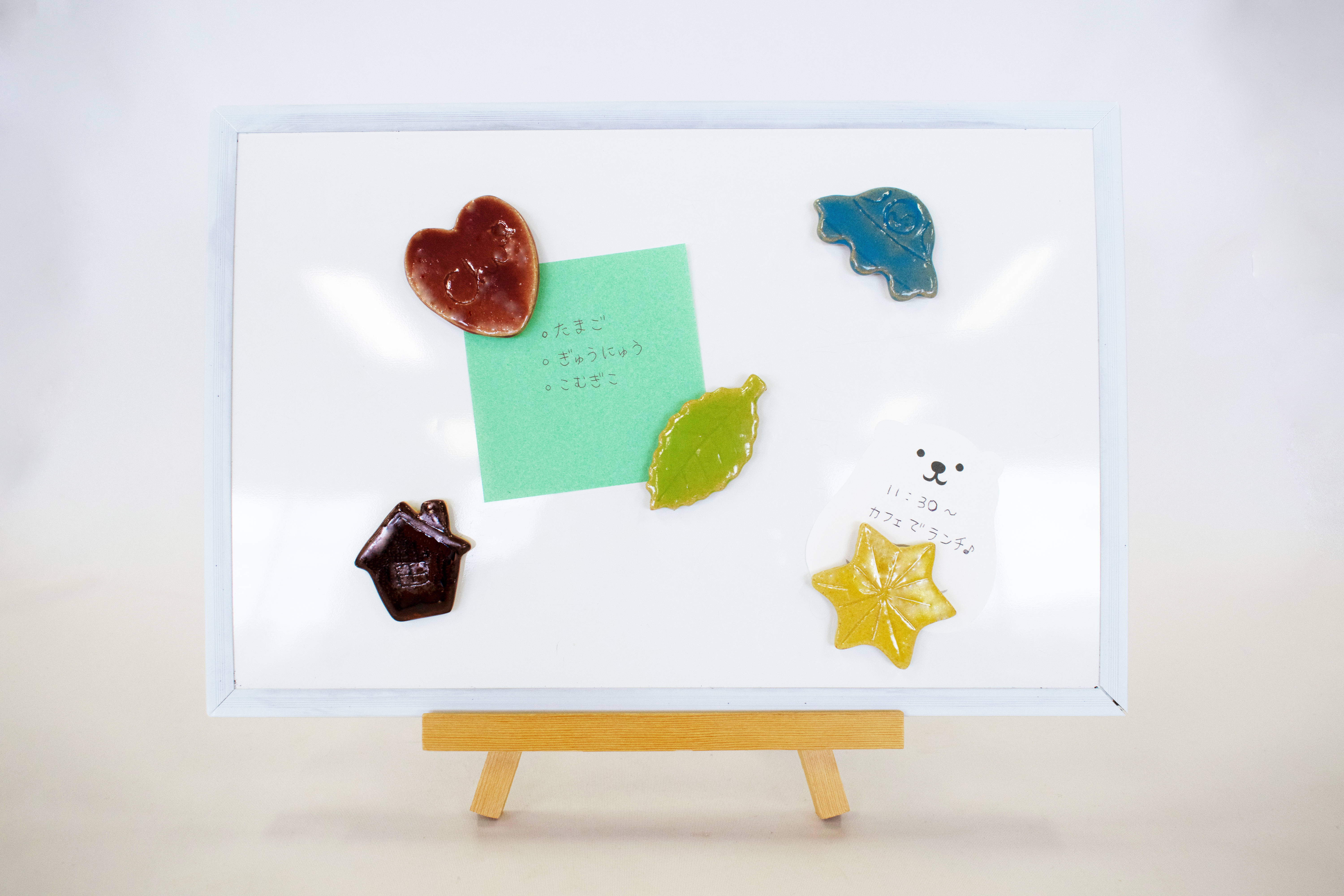 型抜きのマグネット見本