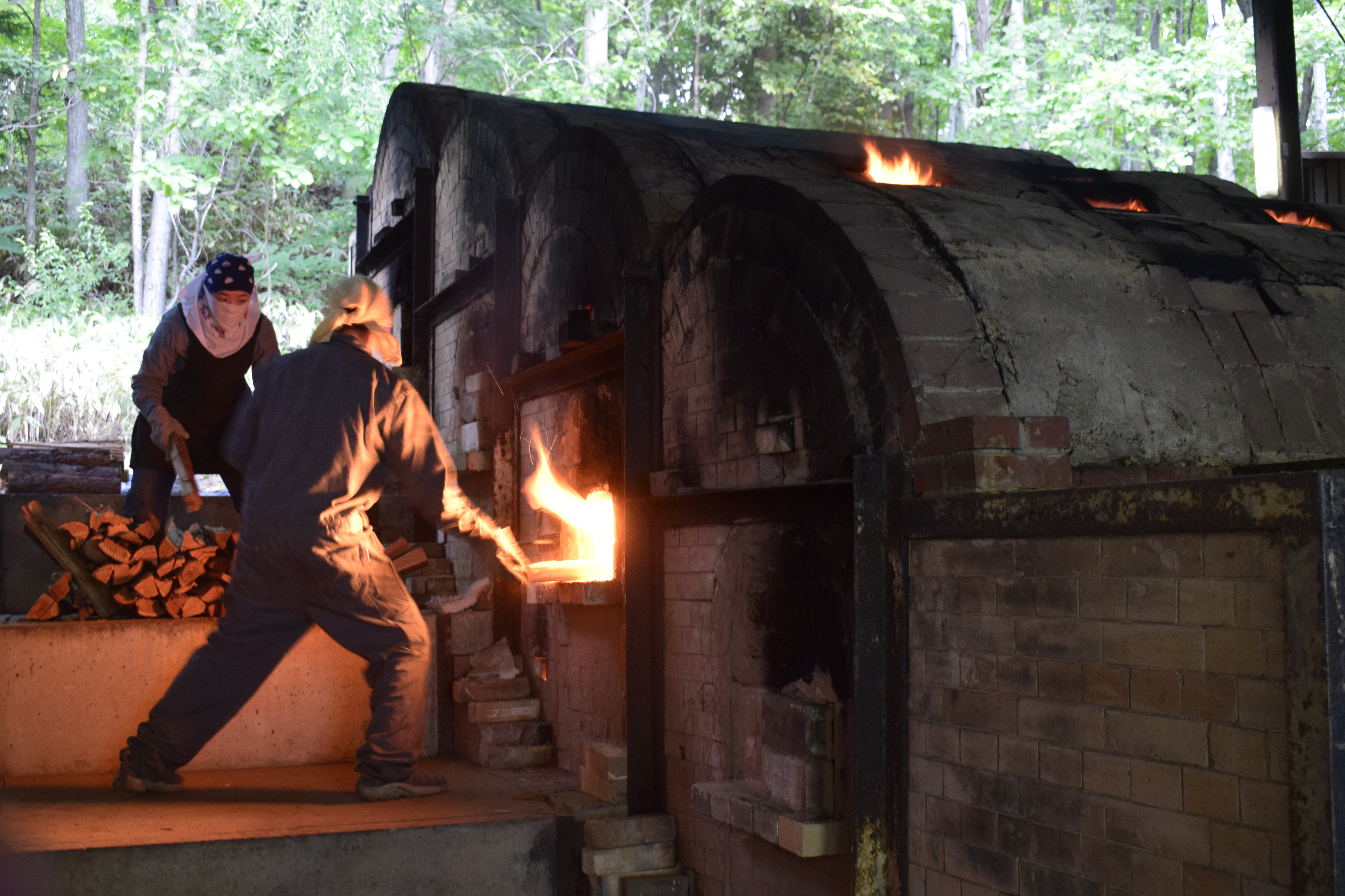 登り窯焼成中